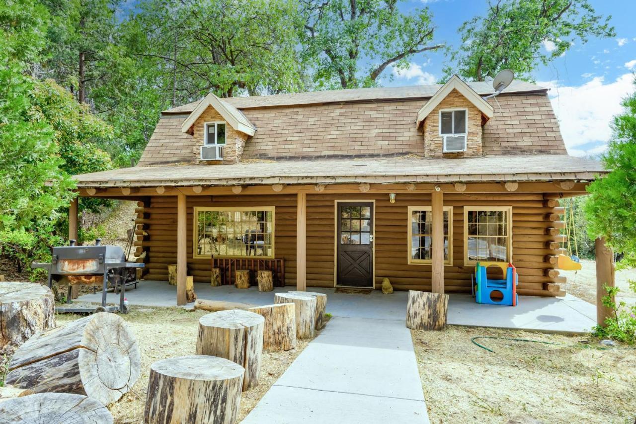 Mountain Trail Lodge And Vacation Rentals Oakhurst Exterior foto