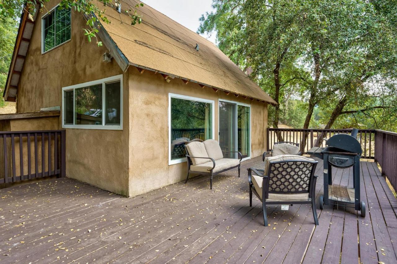 Mountain Trail Lodge And Vacation Rentals Oakhurst Exterior foto